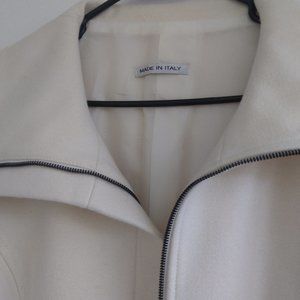 Second-hand women's clothing